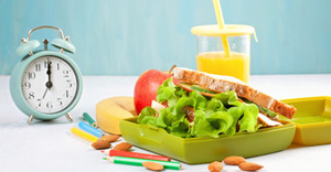 3A-cold cut sandwich with fruit and juice.png